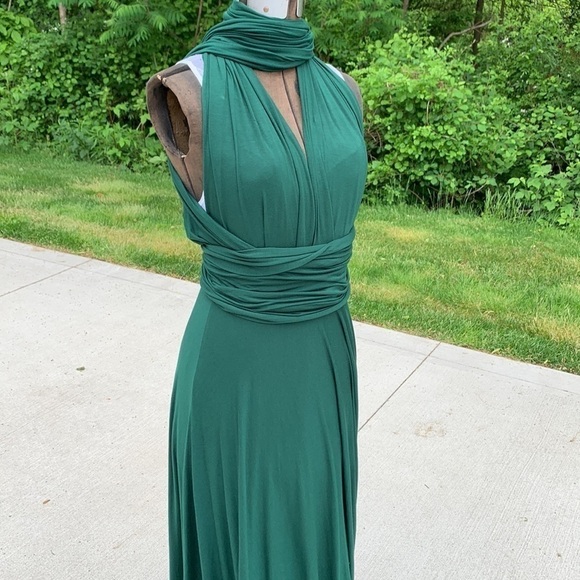 Lulu’s halter maxi formal gown for New Year’s Eve or garden party multiple use. - Picture 9 of 16